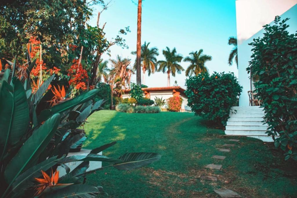 La Provence Restaurant & Hotel Boutique Cuernavaca Exterior photo
